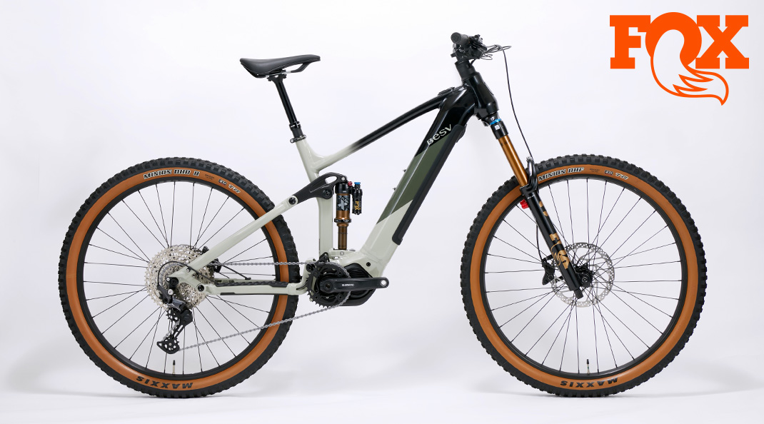 BESV TRS1.3 Rock grey - Night black