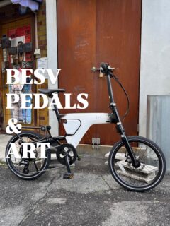 .
━━━━━━━━━━━━━━
BESV PEDALS & ART  淀壁編
━━━━━━━━━━━━━━

大阪•淀川エリアを舞台にした壁画プロジェクト
「淀壁 @yodokabe 」の作品巡りへ

十三駅前の踏切前に描かれた
#DARBOTZ  @darbotz さんの作品です

#BESV #ベスビー #PSF2